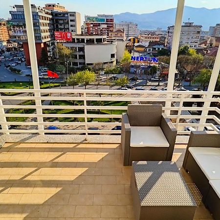 Appartamento Aria Con Vista Sul Teatro Migjeni ชโคเดอร์ ภายนอก รูปภาพ