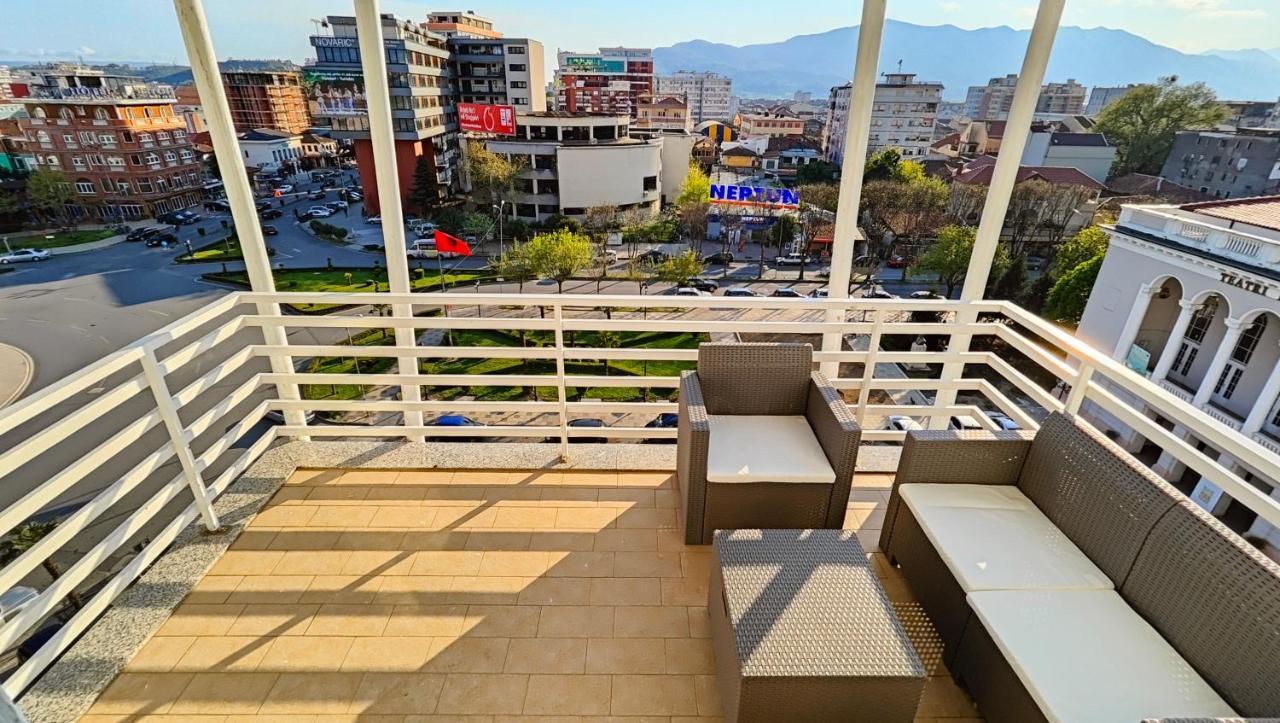 Appartamento Aria Con Vista Sul Teatro Migjeni ชโคเดอร์ ภายนอก รูปภาพ